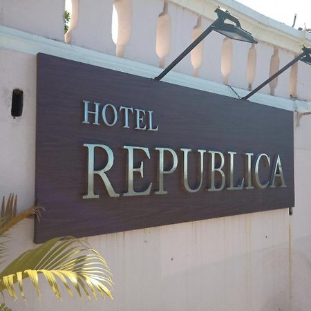 Hotel Republica Pangim Exterior foto